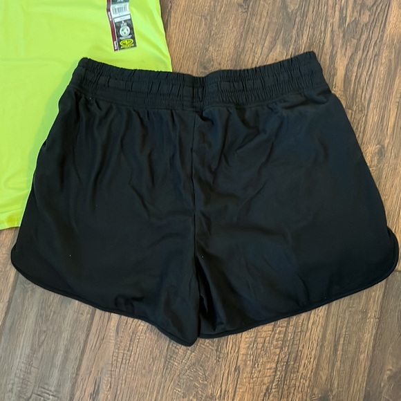 Set Athletic Works Gym Short & Top tank Size S (4-6) - Picture 2 of 11